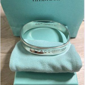 Authentic pre-loved vintage silver Tiffany square bangle bracelet